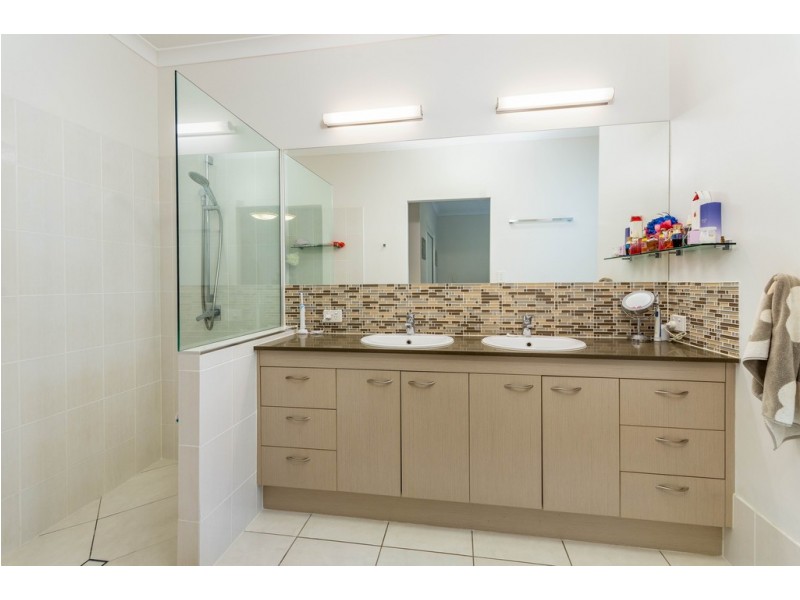 39 Blueberry Street, Banksia Beach QLD 4507