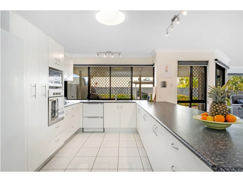 15 Ontario Crescent, Narangba QLD 4504