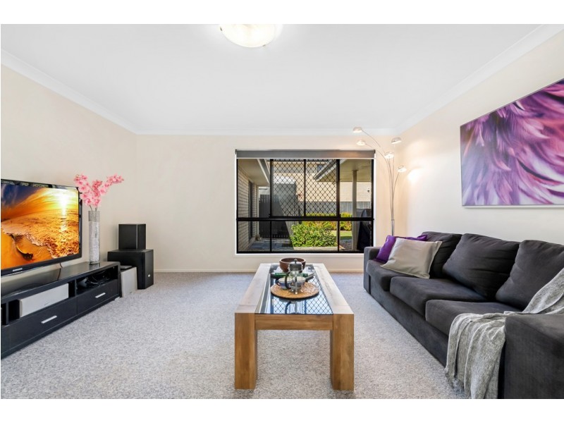 15 Ontario Crescent, Narangba QLD 4504