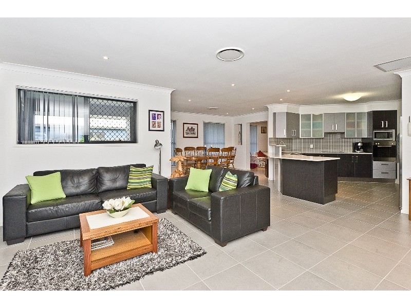 66 Maidenhair Dr, Narangba QLD 4504
