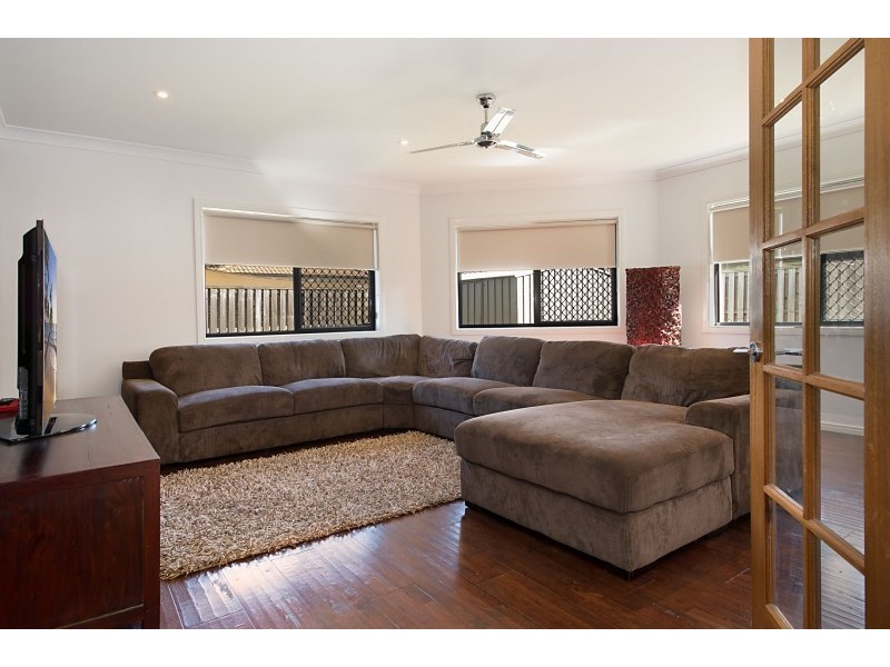 8 Mannikin Street, Narangba QLD 4504