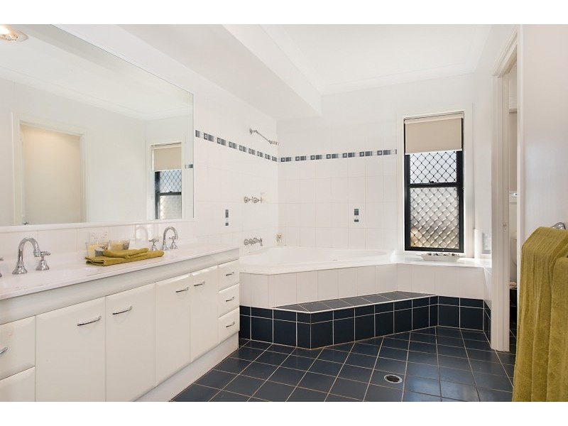 8 Mannikin Street, Narangba QLD 4504