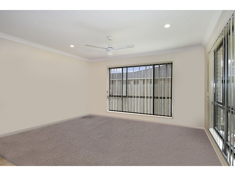 1 / 6 Coolibah Place, Narangba QLD 4504