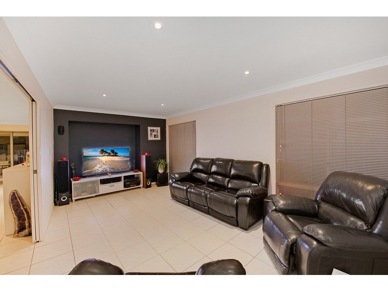 21 Coronata Cres, Narangba QLD 4504