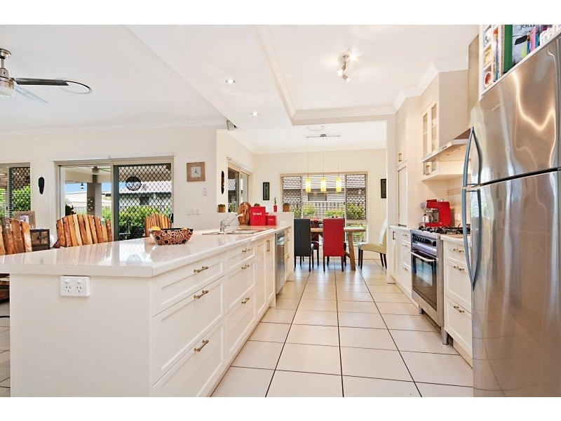12 Lookout Place, Narangba QLD 4504