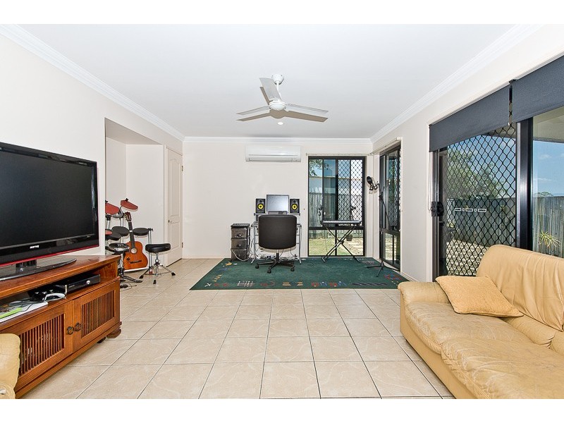 10 Placid Court, Narangba QLD 4504