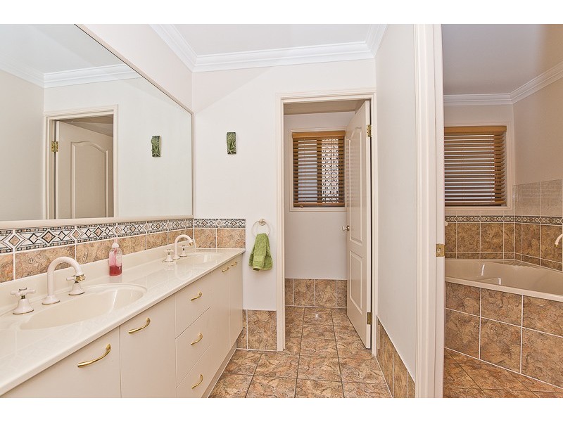 10 Placid Court, Narangba QLD 4504