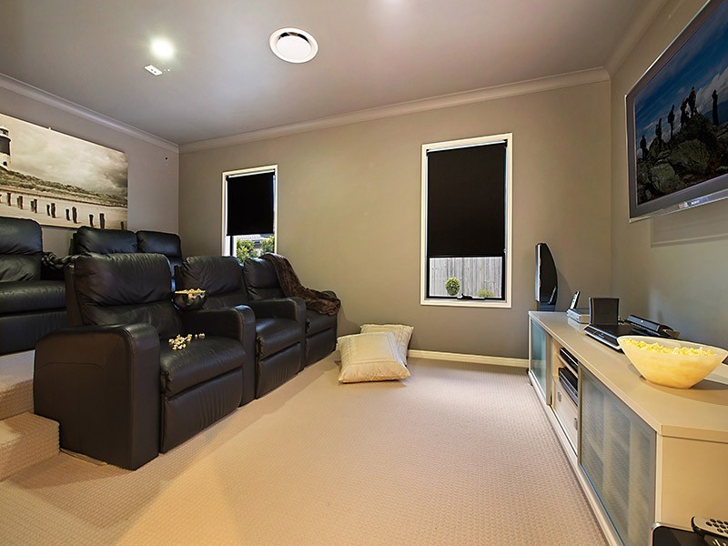 33 Maidenhair Drive, Narangba QLD 4504