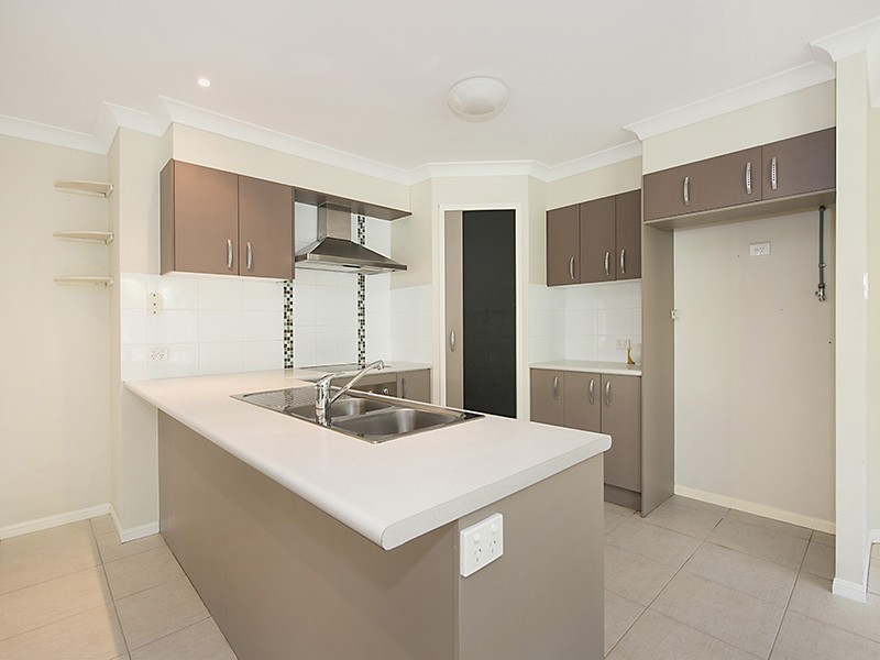 9 Lookout Place, Narangba QLD 4504