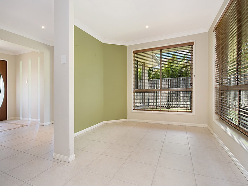 9 Lookout Place, Narangba QLD 4504