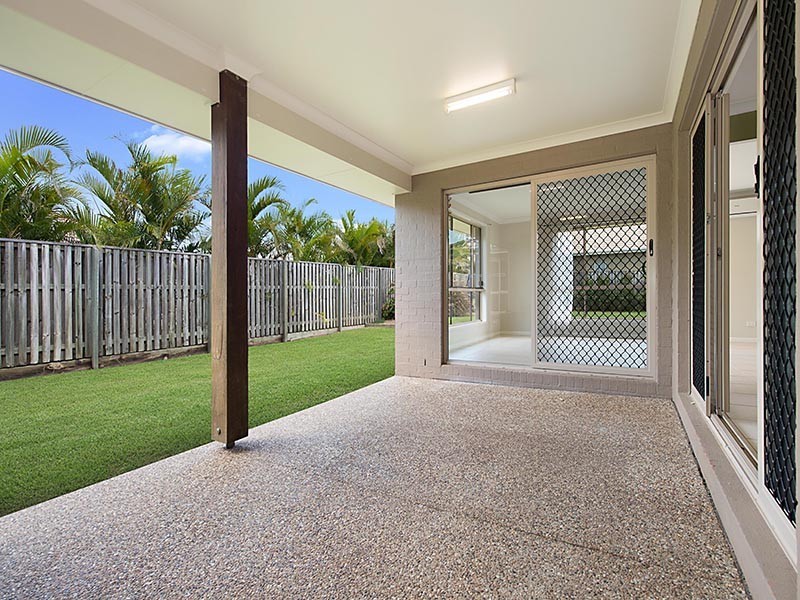 9 Lookout Place, Narangba QLD 4504