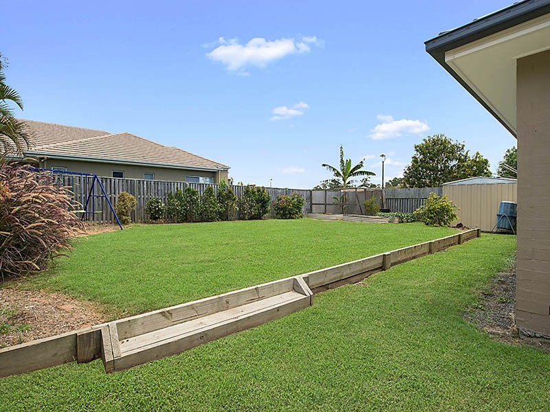 9 Lookout Place, Narangba QLD 4504