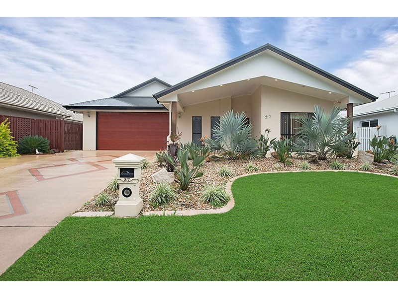 27 Maidenhair Drive, Narangba QLD 4504