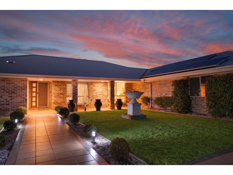 27 Bunya Crossing Road, Eatons Hill QLD 4037