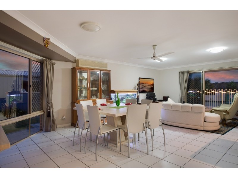 27 Bunya Crossing Road, Eatons Hill QLD 4037