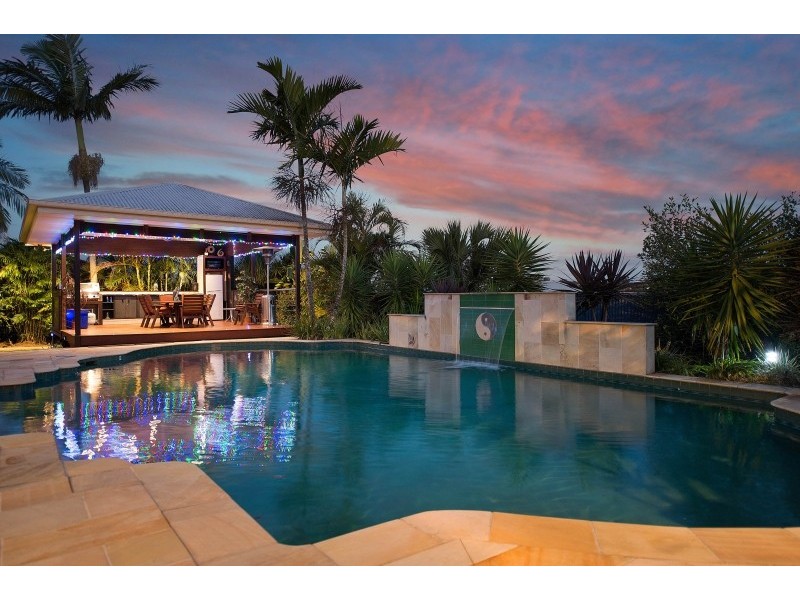 27 Bunya Crossing Road, Eatons Hill QLD 4037