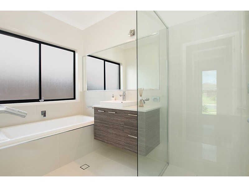 9 Shrike Court, Narangba QLD 4504