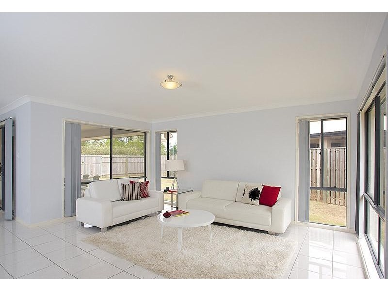 1 Maidenhair Drive, Narangba QLD 4504