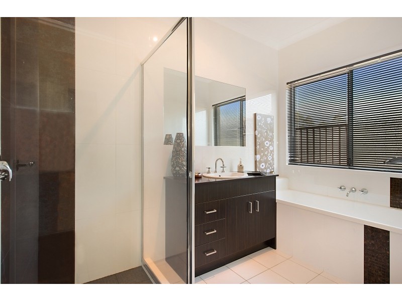 32 Yellow Robin Court, Narangba QLD 4504