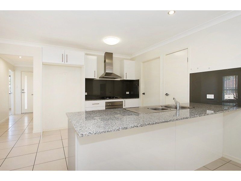 7 Aylmore Court, Narangba QLD 4504