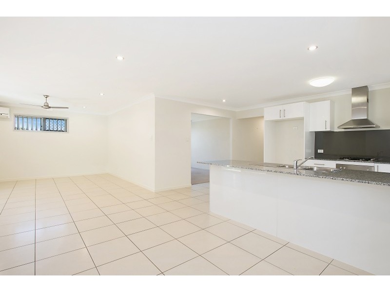 7 Aylmore Court, Narangba QLD 4504