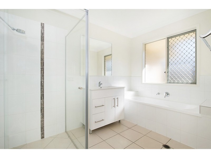 7 Aylmore Court, Narangba QLD 4504