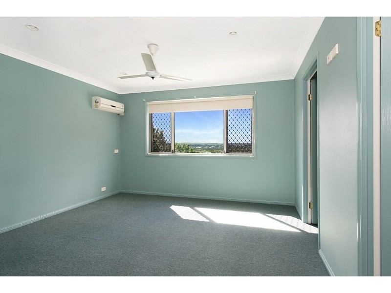 1080 Oakey Flat Road, Narangba QLD 4504