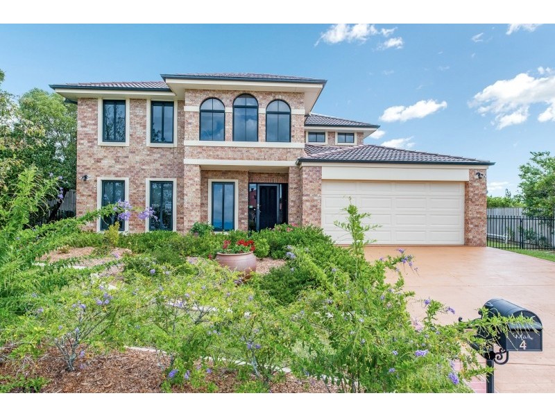 4 Outlook Place, Narangba QLD 4504