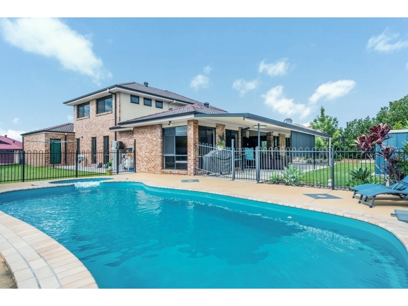 4 Outlook Place, Narangba QLD 4504