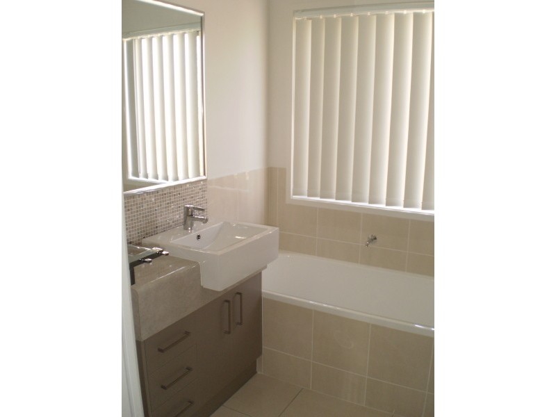 111 Central Green Drive, Narangba QLD 4504