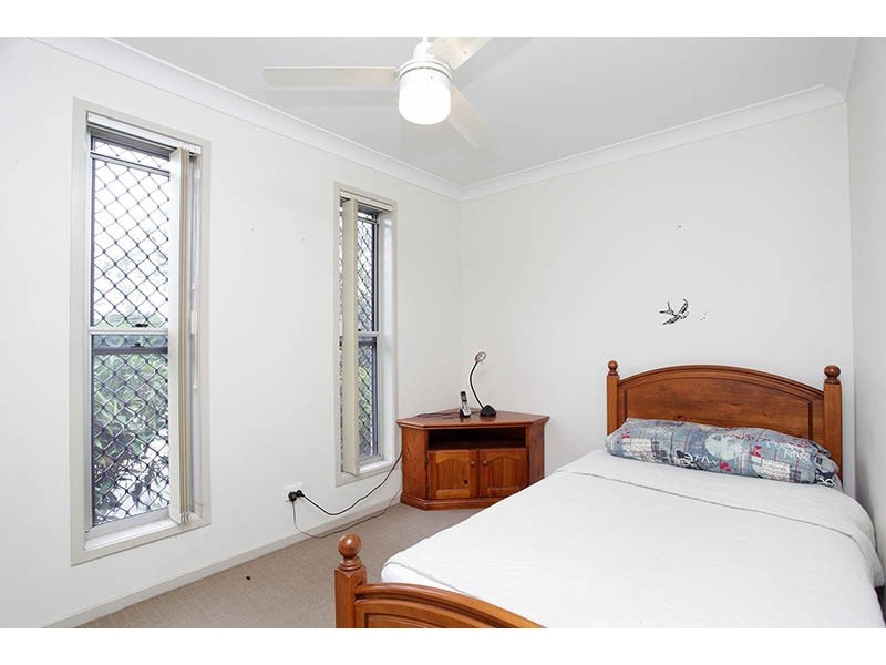 2/2 Station Road, Burpengary QLD 4505