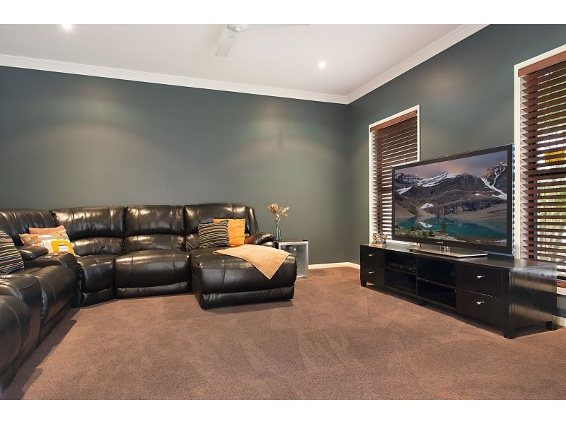 9 White Cedar Place, Narangba QLD 4504