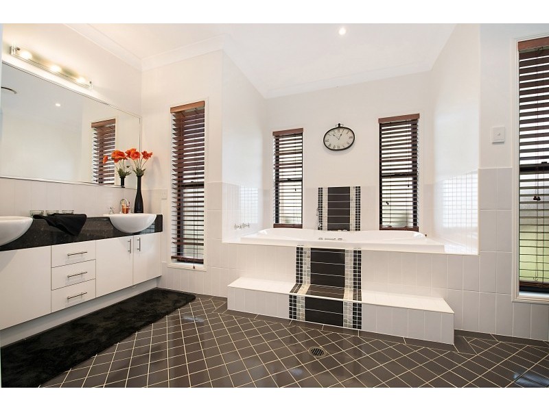 9 White Cedar Place, Narangba QLD 4504