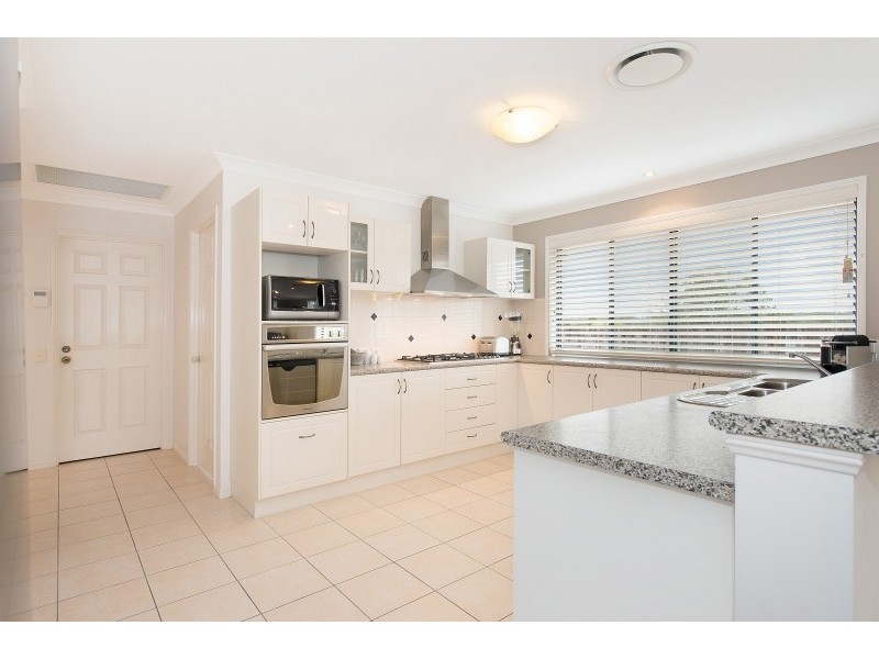 28 Ashford Circuit, Petrie QLD 4502