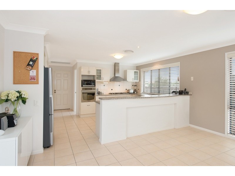 28 Ashford Circuit, Petrie QLD 4502