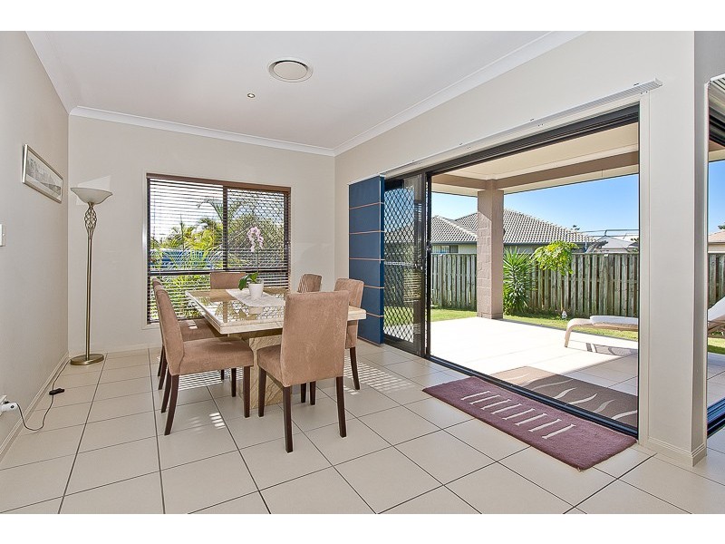 6 Lookout Place, Narangba QLD 4504