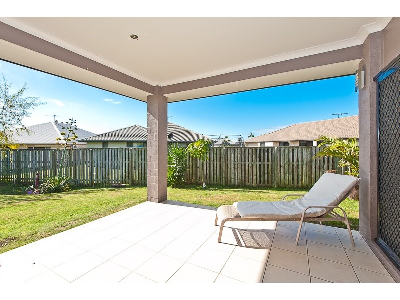 6 Lookout Place, Narangba QLD 4504