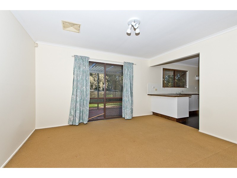 8 Wendy Crescent, Caboolture QLD 4510