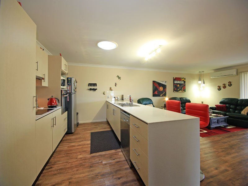 Unit 2 / 5 Huron Place, Narangba QLD 4504