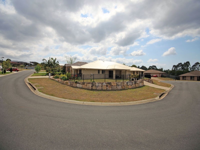 Unit 2 / 5 Huron Place, Narangba QLD 4504