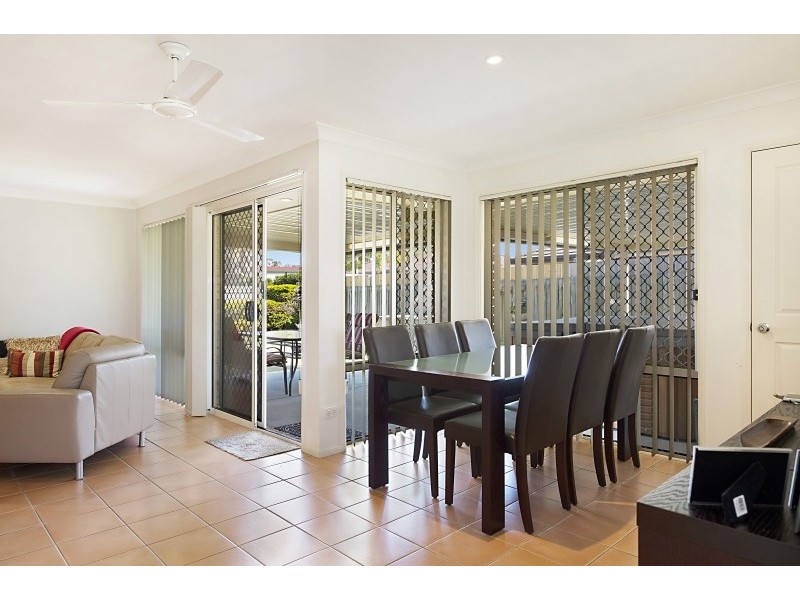 74 Pine River Drive, Murrumba Downs QLD 4503