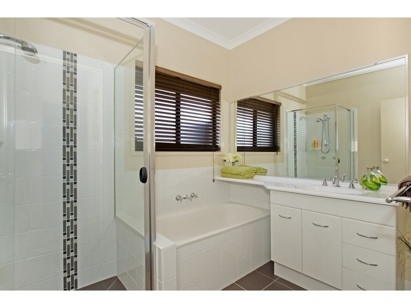 2 Tangerine Court, Narangba QLD 4504