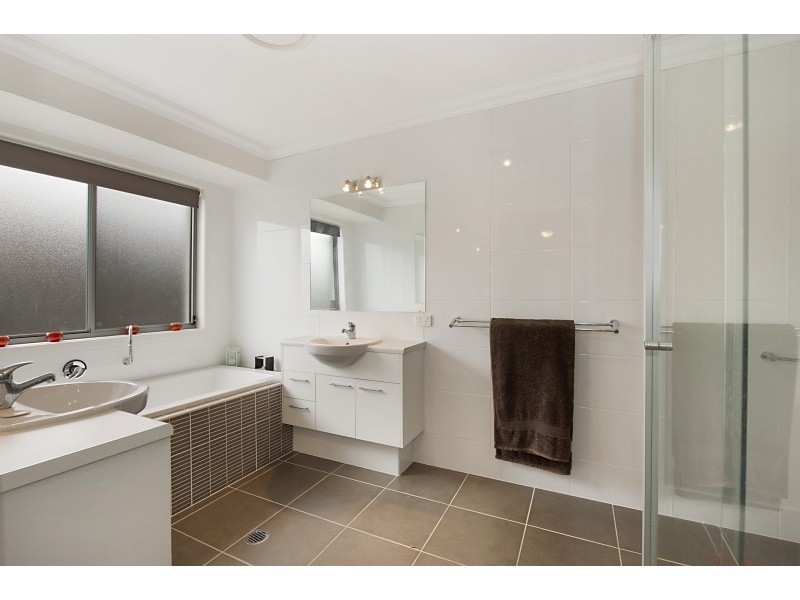8 Shrike Court, Narangba QLD 4504