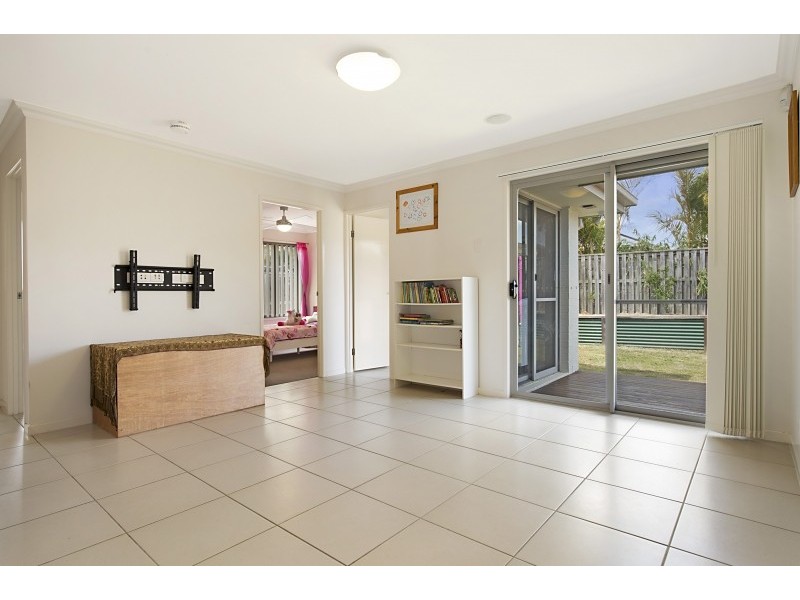 8 Shrike Court, Narangba QLD 4504