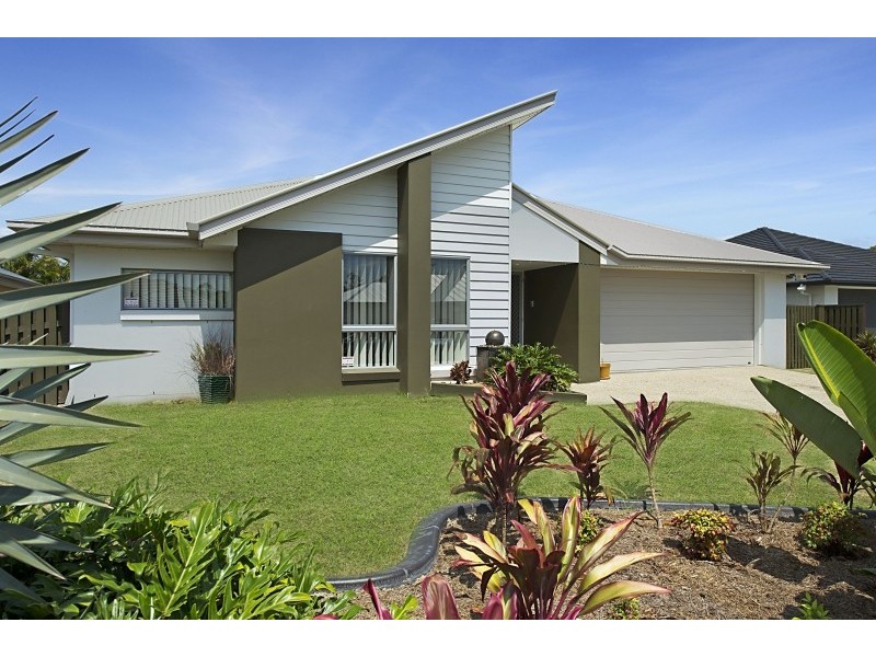 8 Shrike Court, Narangba QLD 4504