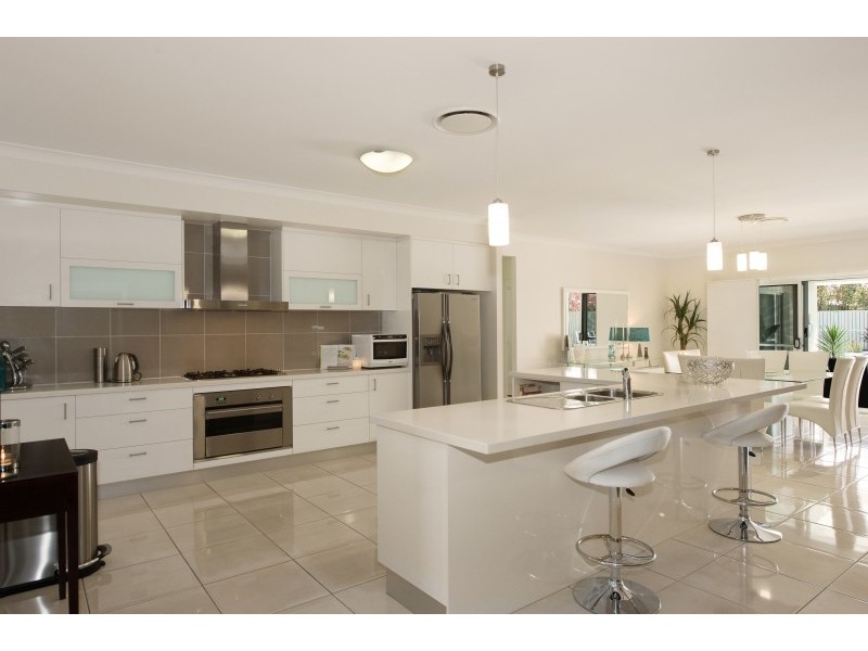 11 White Cedar Place, Narangba QLD 4504
