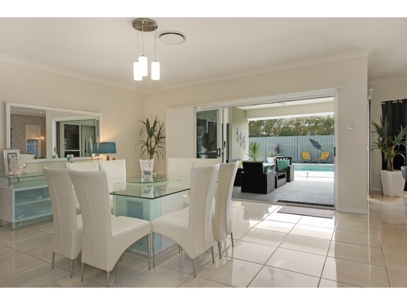 11 White Cedar Place, Narangba QLD 4504