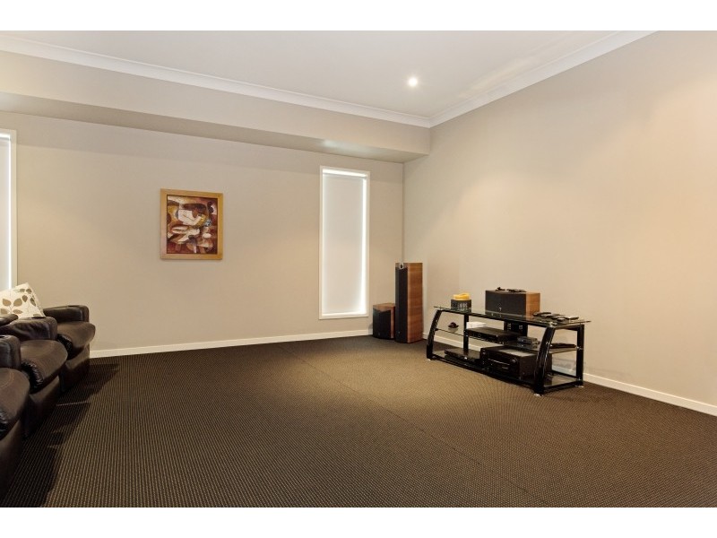11 White Cedar Place, Narangba QLD 4504