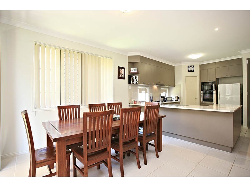 6 Millettia Close, North Lakes QLD 4509