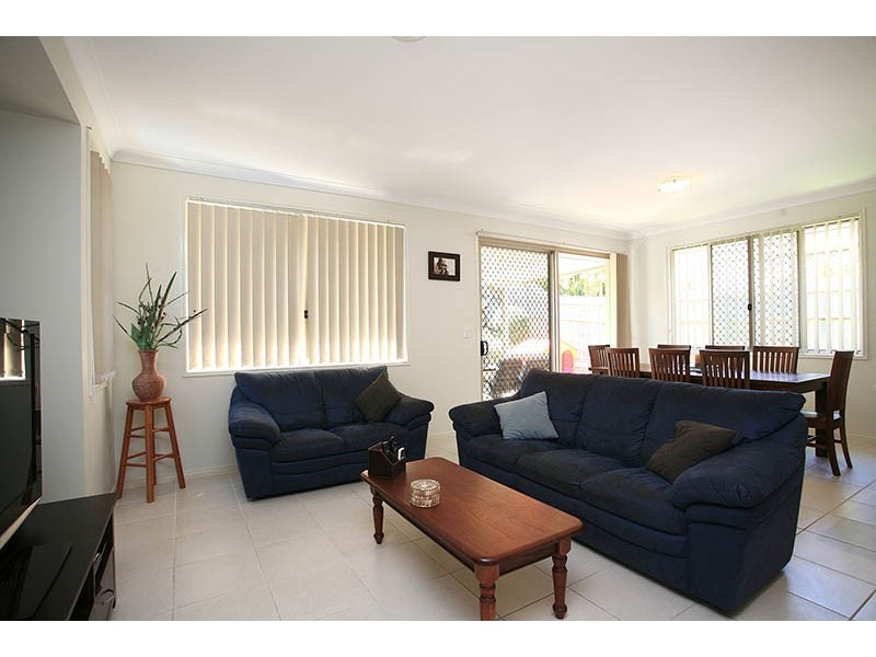 6 Millettia Close, North Lakes QLD 4509